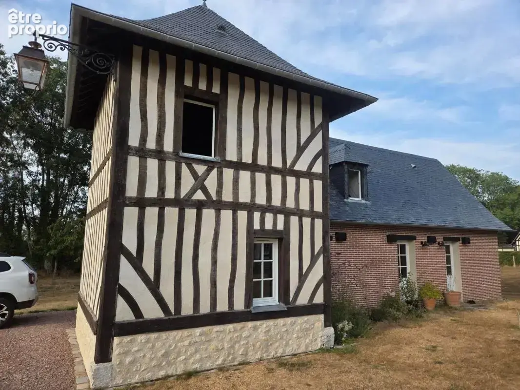 Maison de charme de 100 M2, 5 pièces 3 chambres avec une piscine et annexe sur un terrain de 4700 M2 à BONNEVILLE LA LOUVET (14) - photo 6