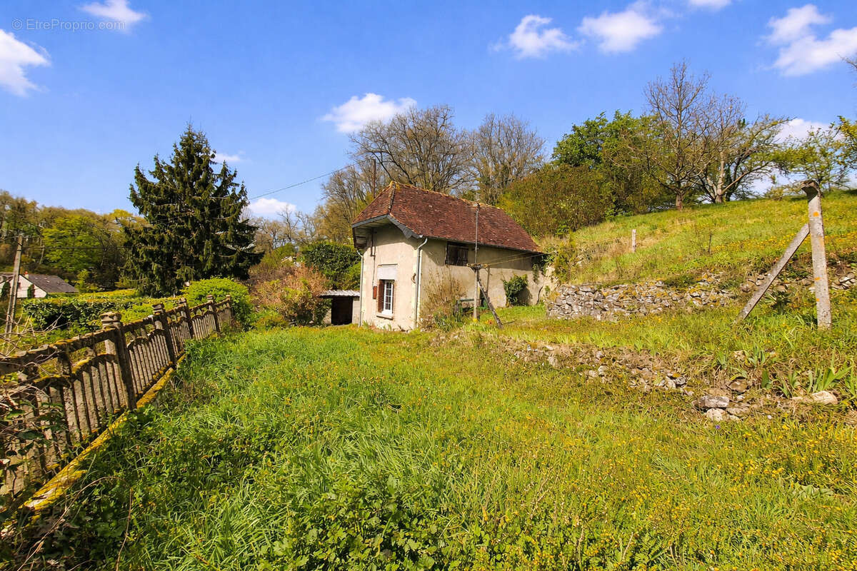 Maison à NAZELLES-NEGRON
