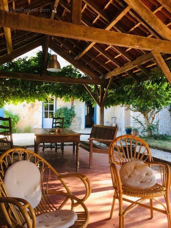 Maison à SAINT-FRONT-LA-RIVIERE