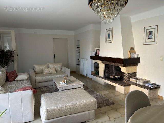   - Maison à TOULOUGES