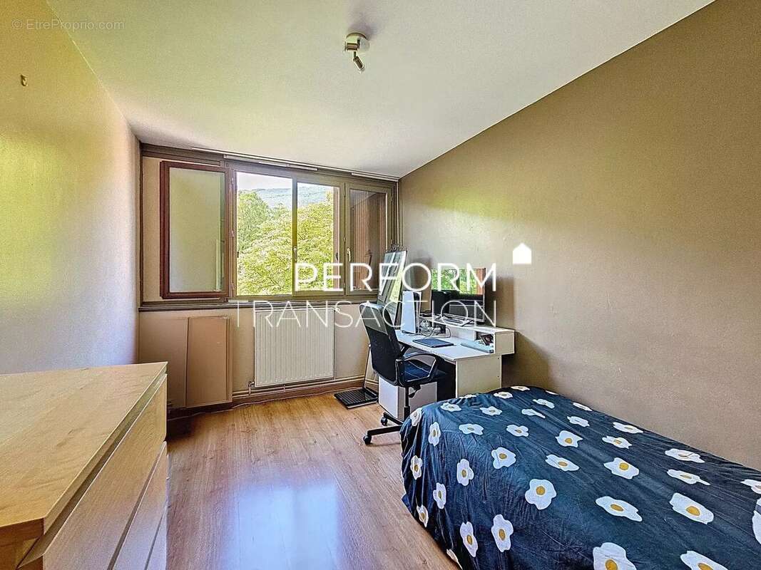 Appartement à FONTAINE