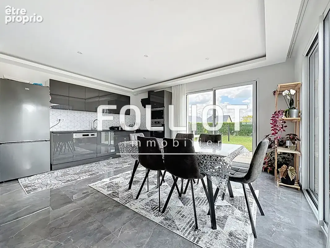 A VENDRE  - Maison familiale de 145m2 spacieuse et lumineuse à Maltot - photo 11