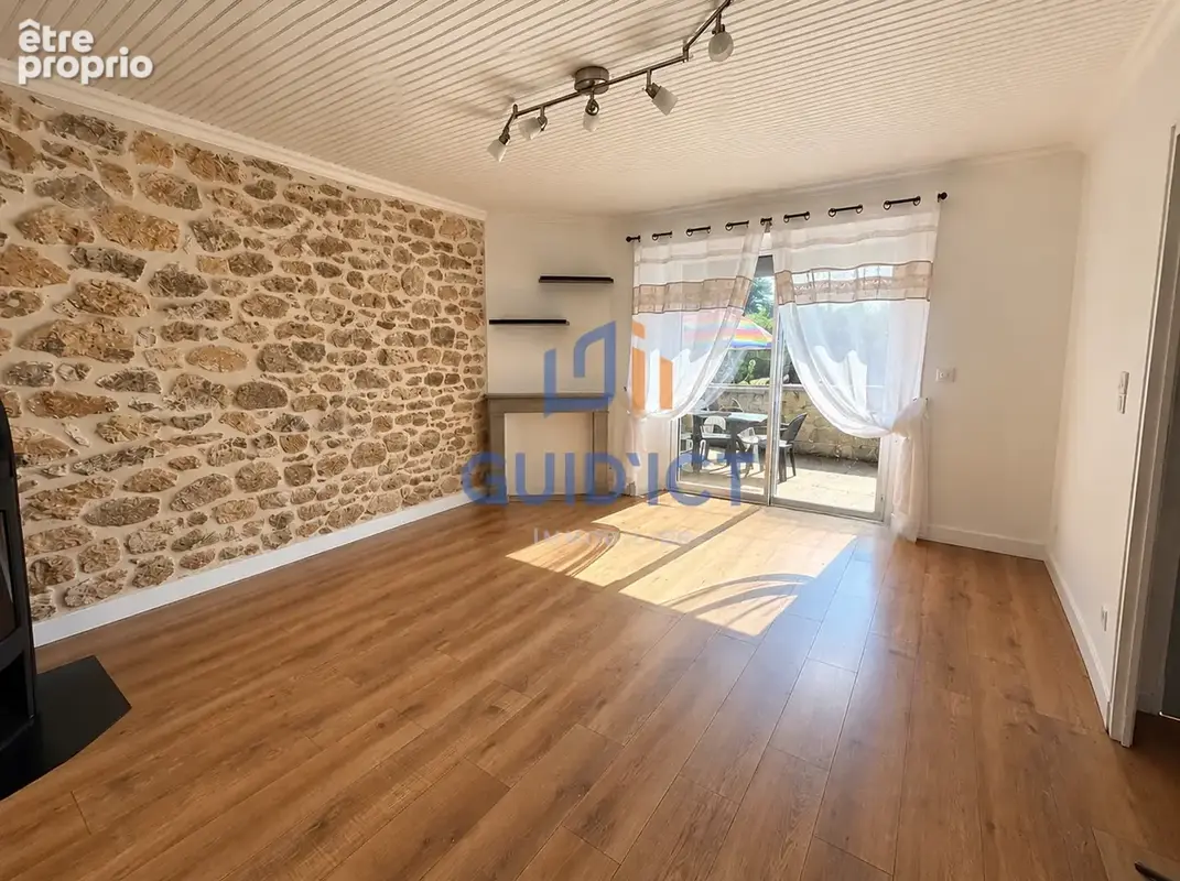 Maison de caractère avec jardin, terrasse et garage   175 000 € - photo 4