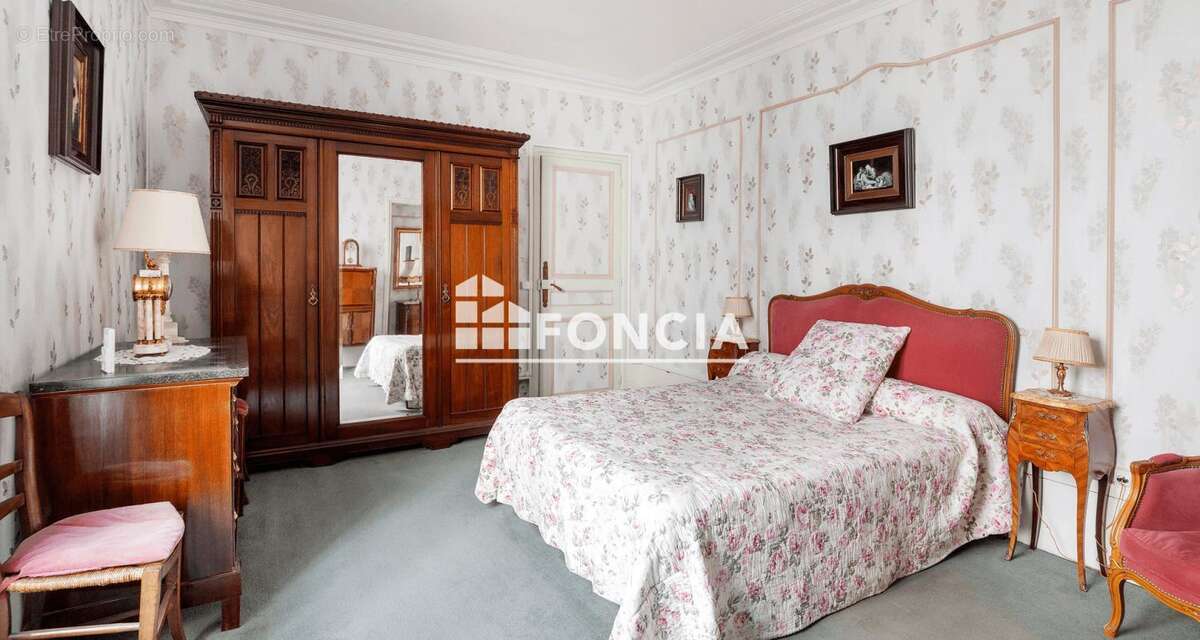 Appartement à PARIS-9E