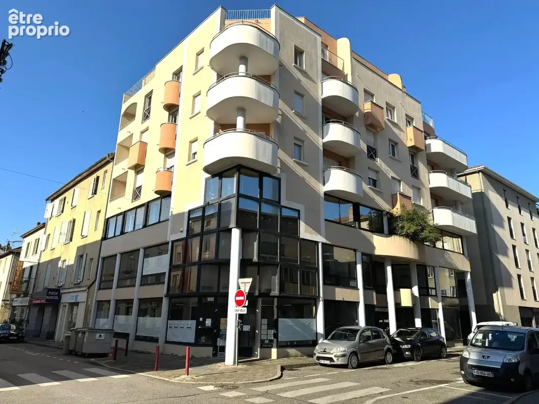 IMMEUBLE - Commerce à ROMANS-SUR-ISERE