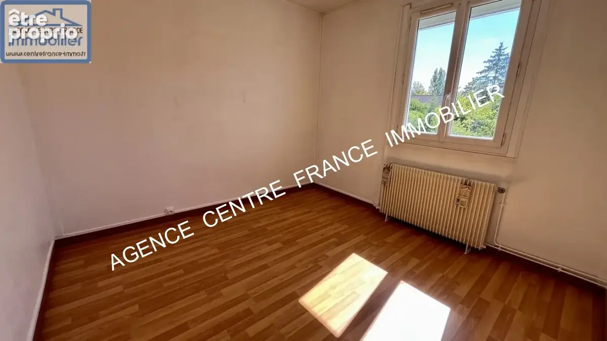 EXCLUSIVITÉ à BOURGES. Maison individuelle de 3/4 pièces avec piscine et garage - photo 5
