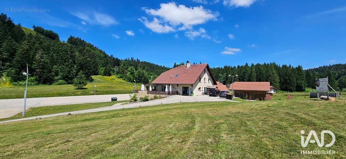 Photo 2 - Commerce à HAUTEVILLE-LOMPNES