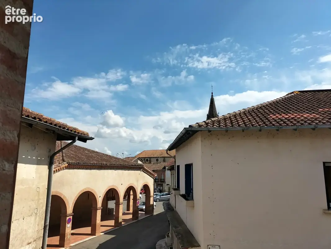 maison d'habitation spacieuse idéal pour petite famille , rénovation de qualité,  quartier calme - photo 6