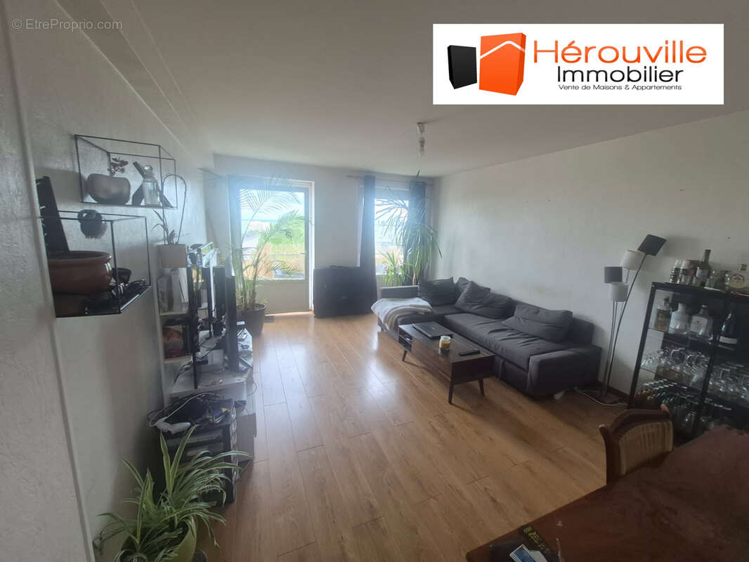 Appartement à HEROUVILLE-SAINT-CLAIR