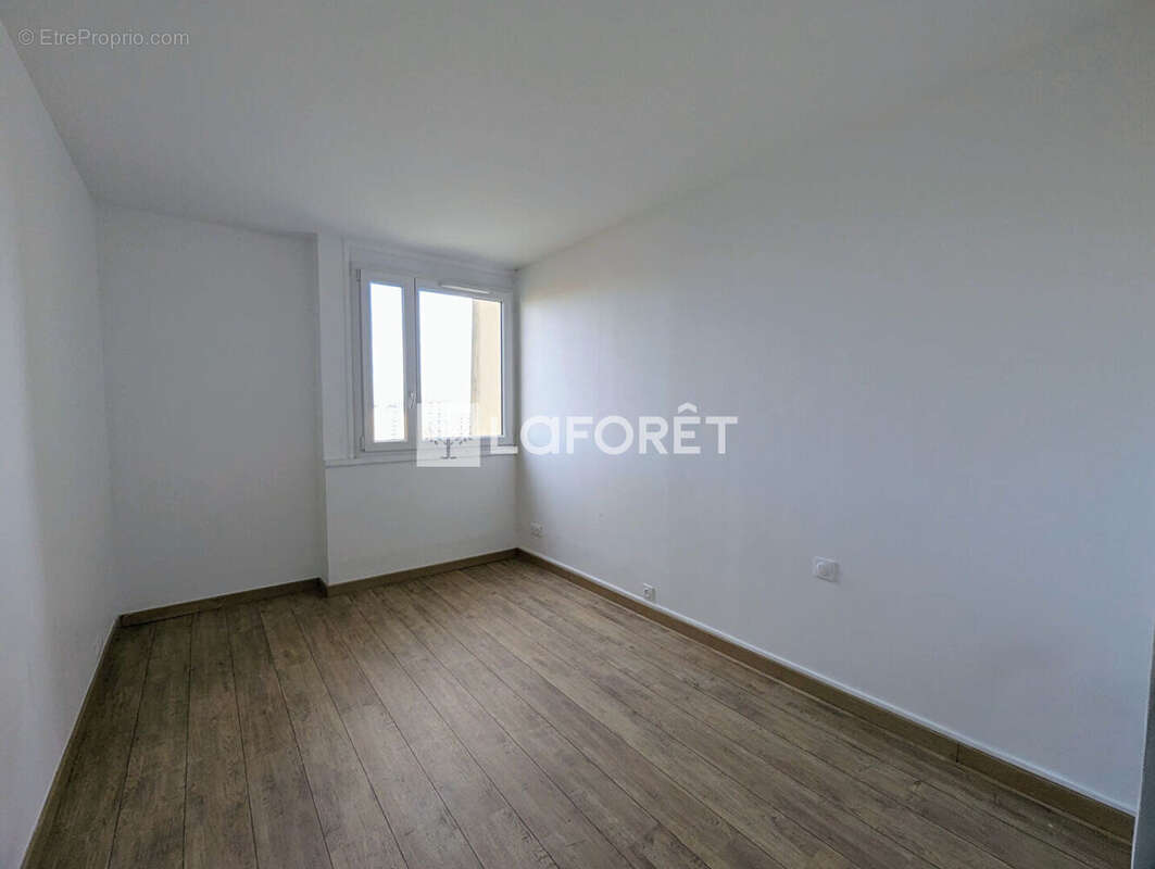 Appartement à VILLIERS-LE-BEL