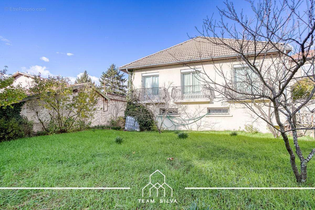 Maison à SEREZIN-DU-RHONE