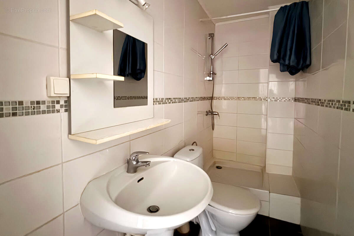 Appartement à MARSEILLE-4E