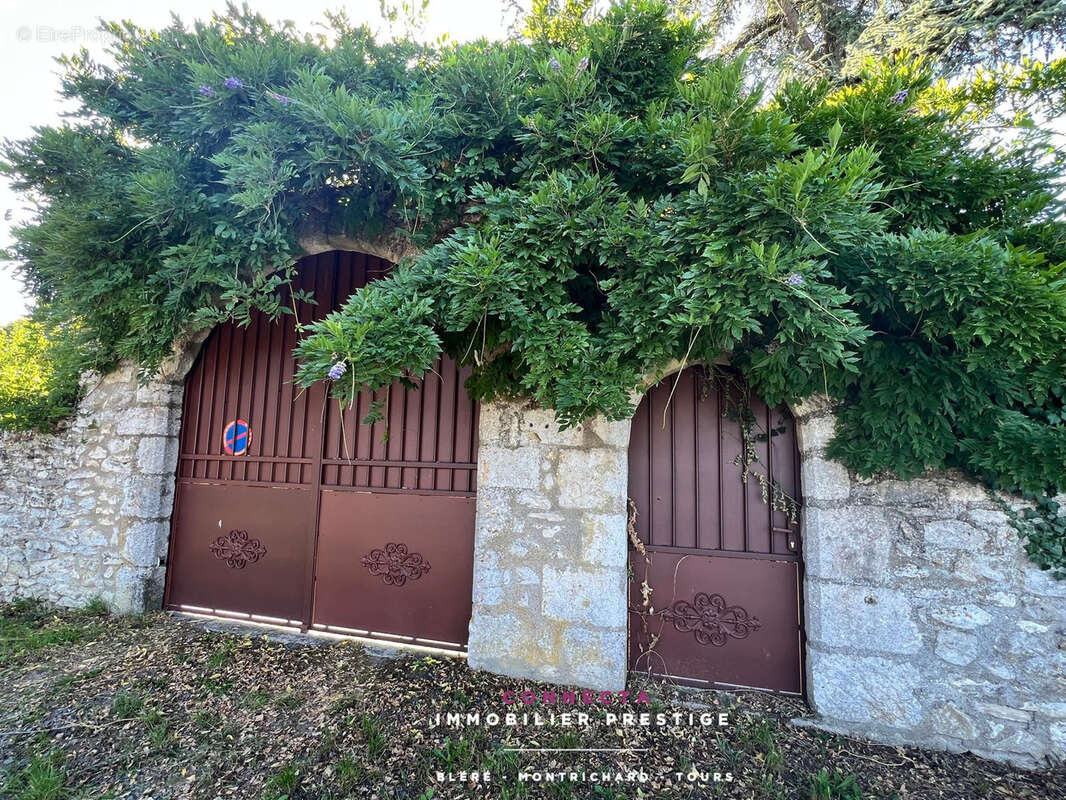 Maison à AZAY-SUR-CHER