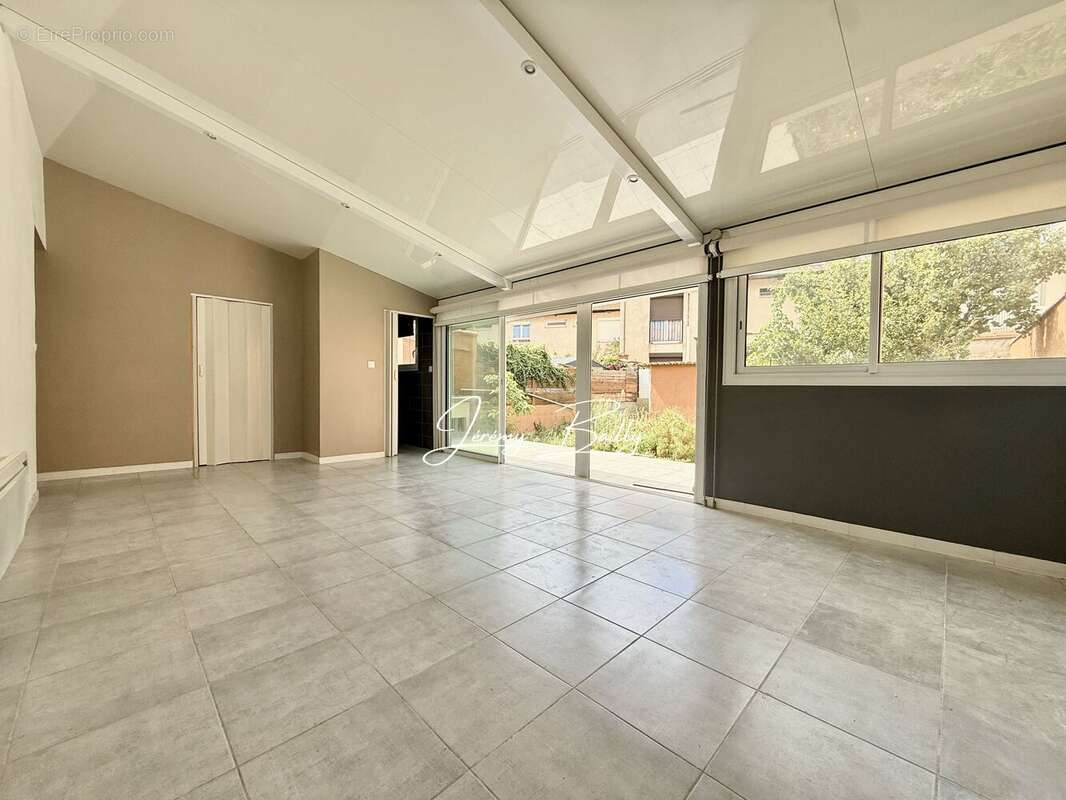 Maison à SAINT-ESTEVE