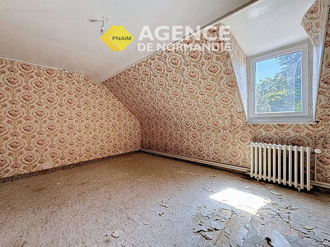 Maison à MONTREUIL-L&#039;ARGILLE