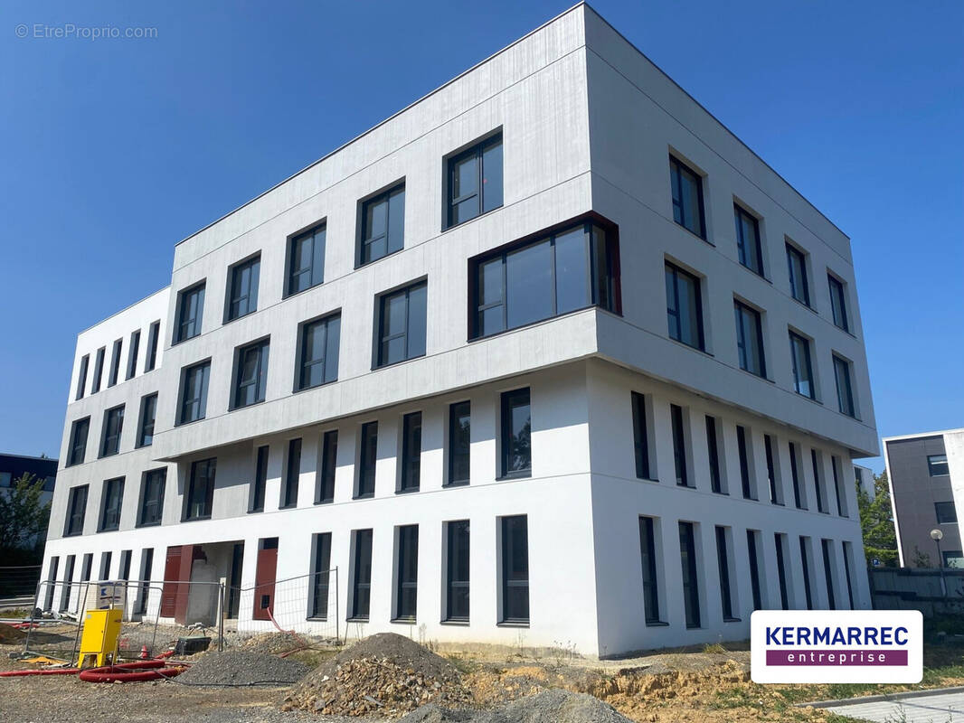 Commerce à CHARTRES-DE-BRETAGNE