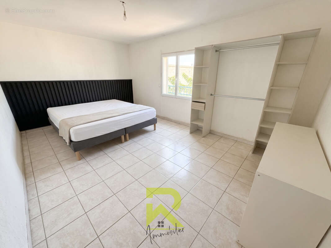 Agde local industriel avec son logement - photo 11
