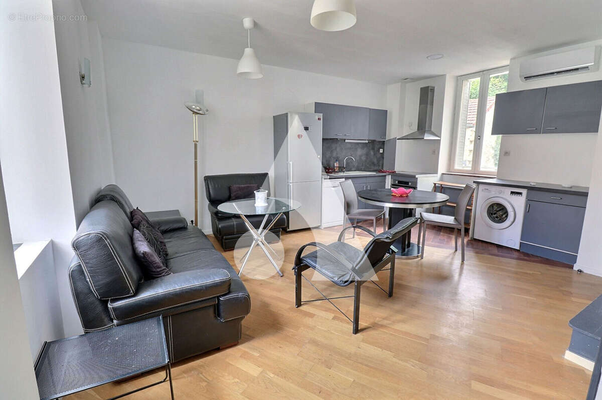 Immeuble de rapport en plein centre-ville ! - photo 5