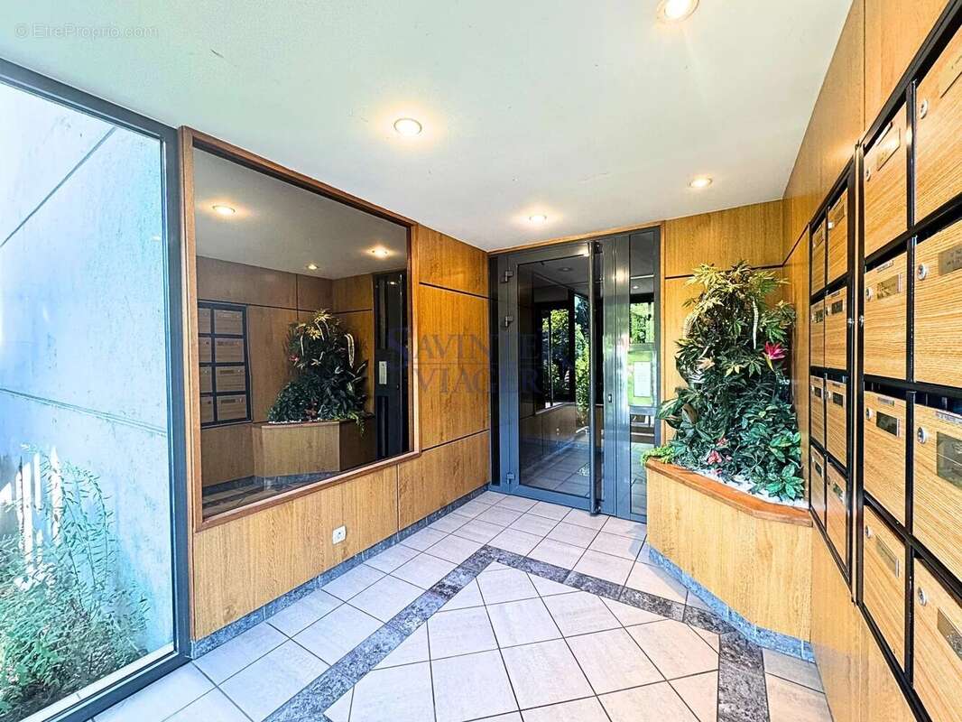 VIAGER. ANNECY. Vue panoramique. 2 Garages inclus. Terrasse 27m2 - photo 2