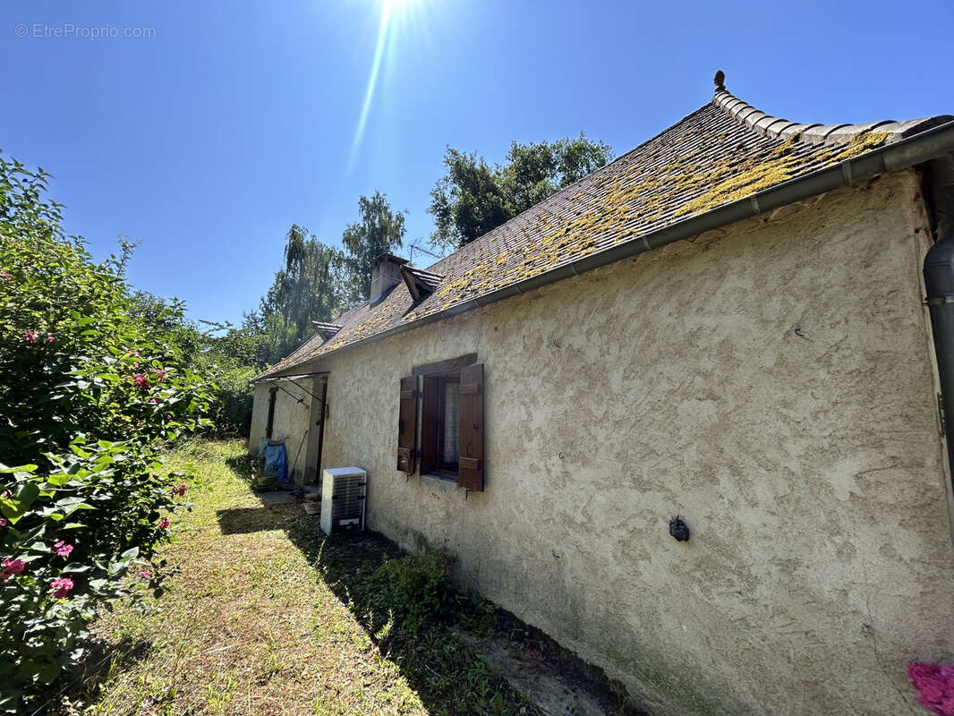 Maison à ROUFFIGNAC-SAINT-CERNIN-DE-REILHAC