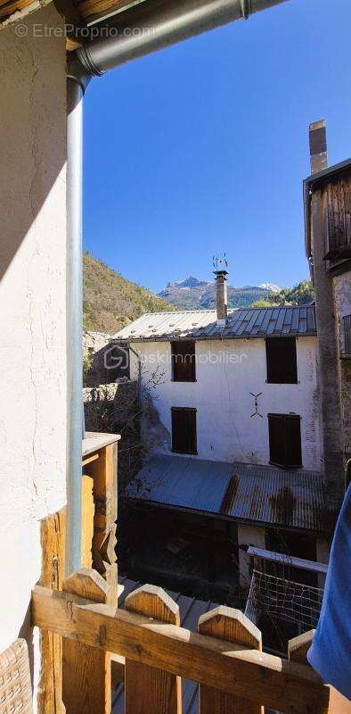 Appartement à COLMARS