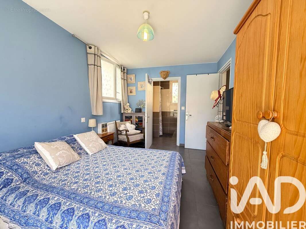 Maison 98 m² à Saint-Cyprien  - photo 4