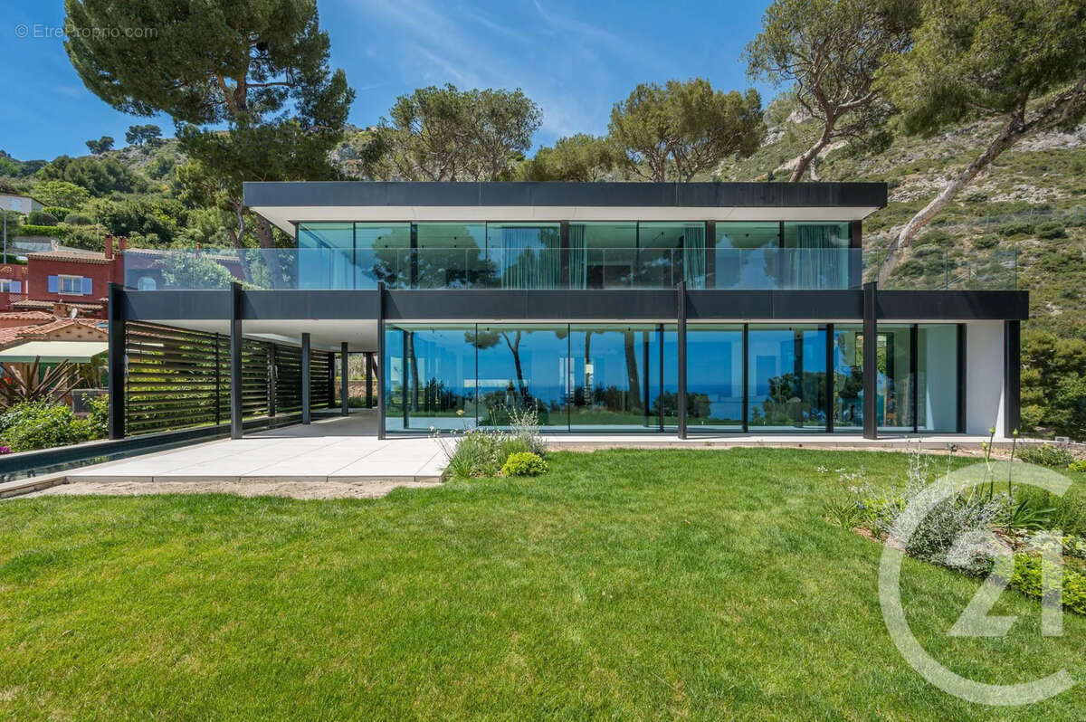 Maison à EZE