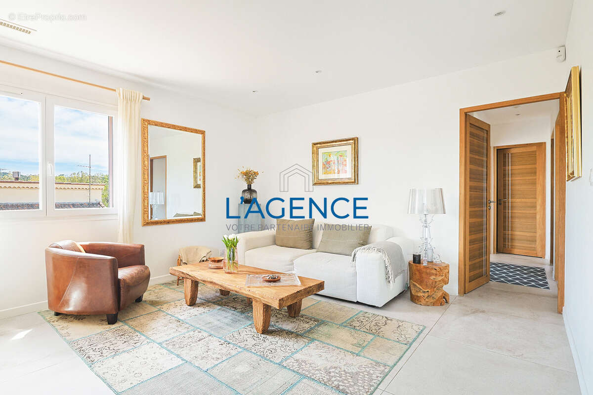 Appartement à HYERES