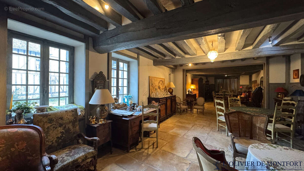 Appartement à HOUDAN