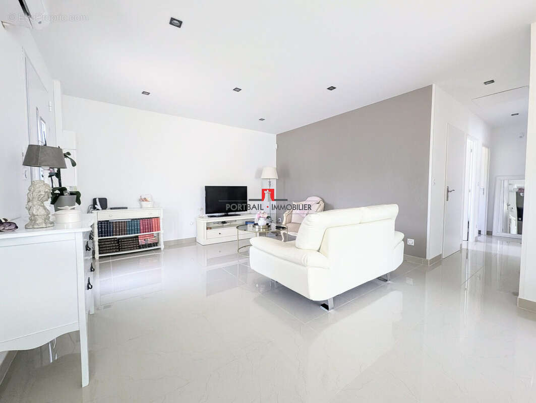 Maison à SAINT-CIERS-SUR-GIRONDE