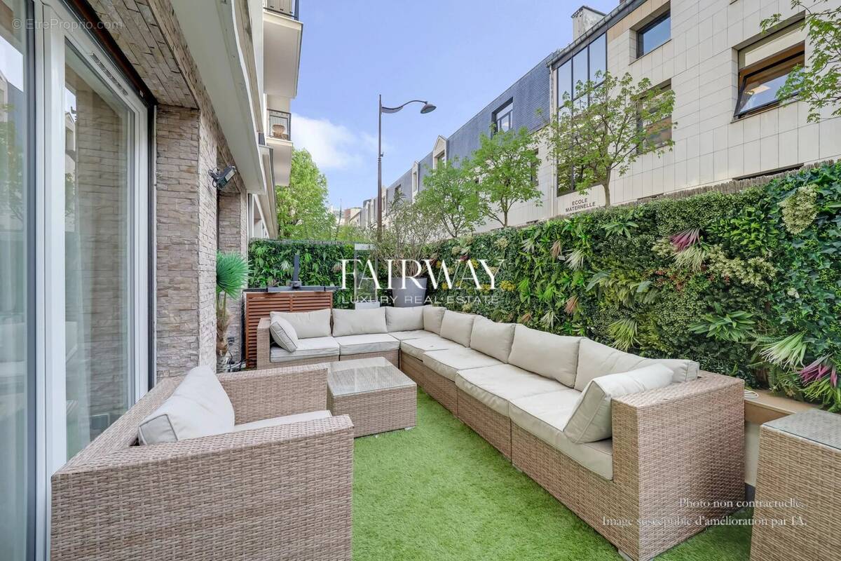 Appartement à NEUILLY-SUR-SEINE