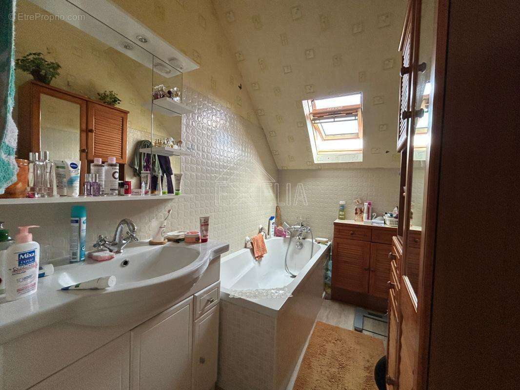 Maison à ROSNY-SUR-SEINE