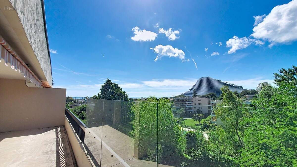 Appartement à VILLENEUVE-LOUBET