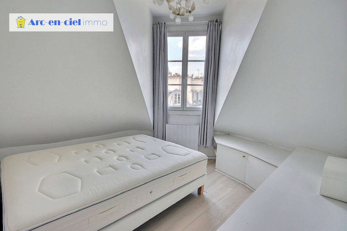 Appartement à PARIS-3E