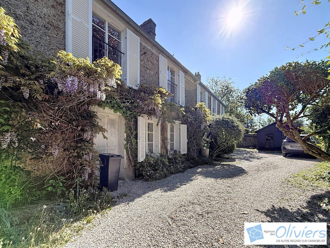 Maison à BOULLAY-LES-TROUX