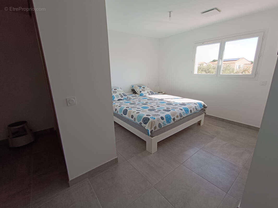 Maison à SAINT-LAURENT-DE-LA-SALANQUE