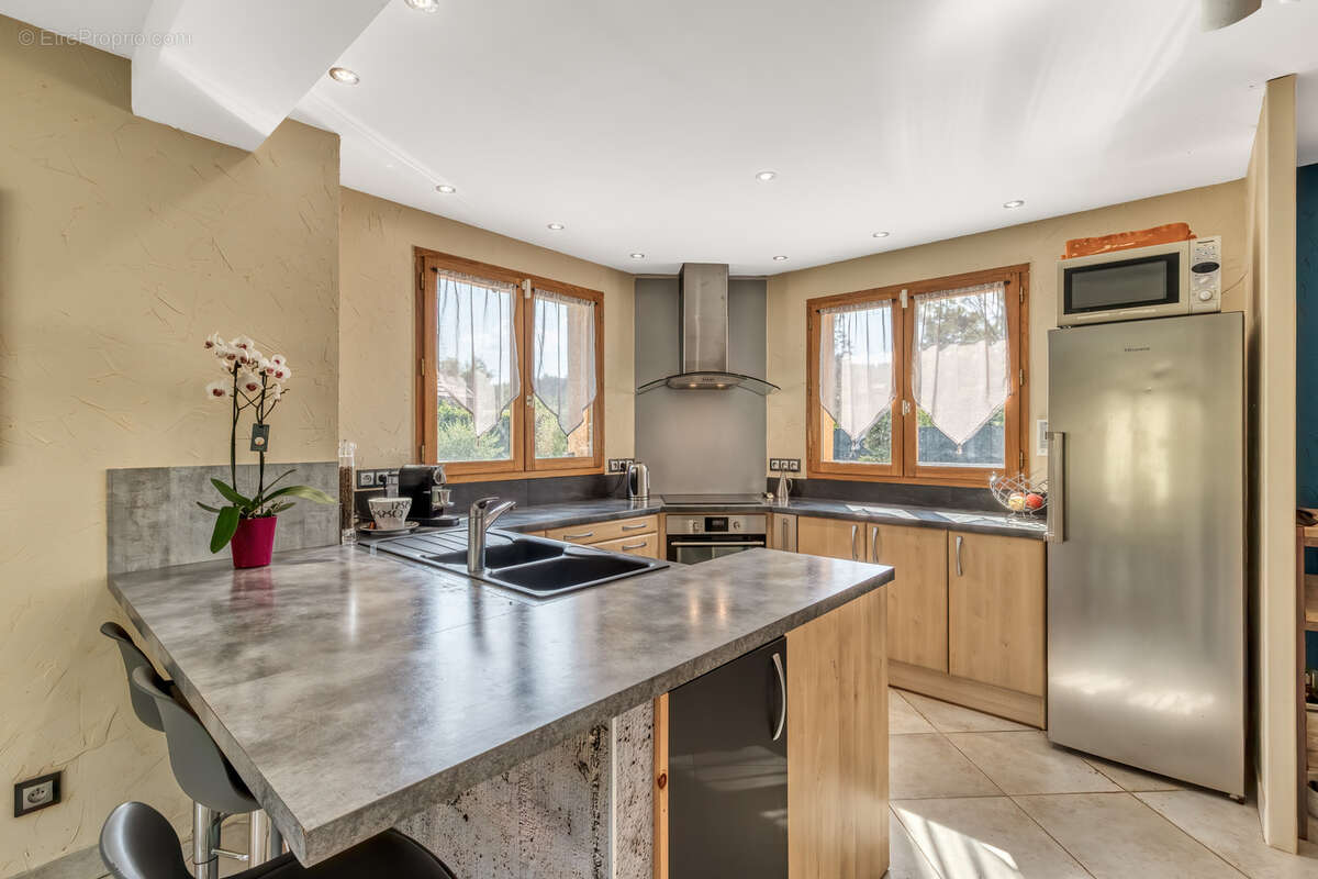 Maison à SAINT-PIERRE-DE-CURTILLE