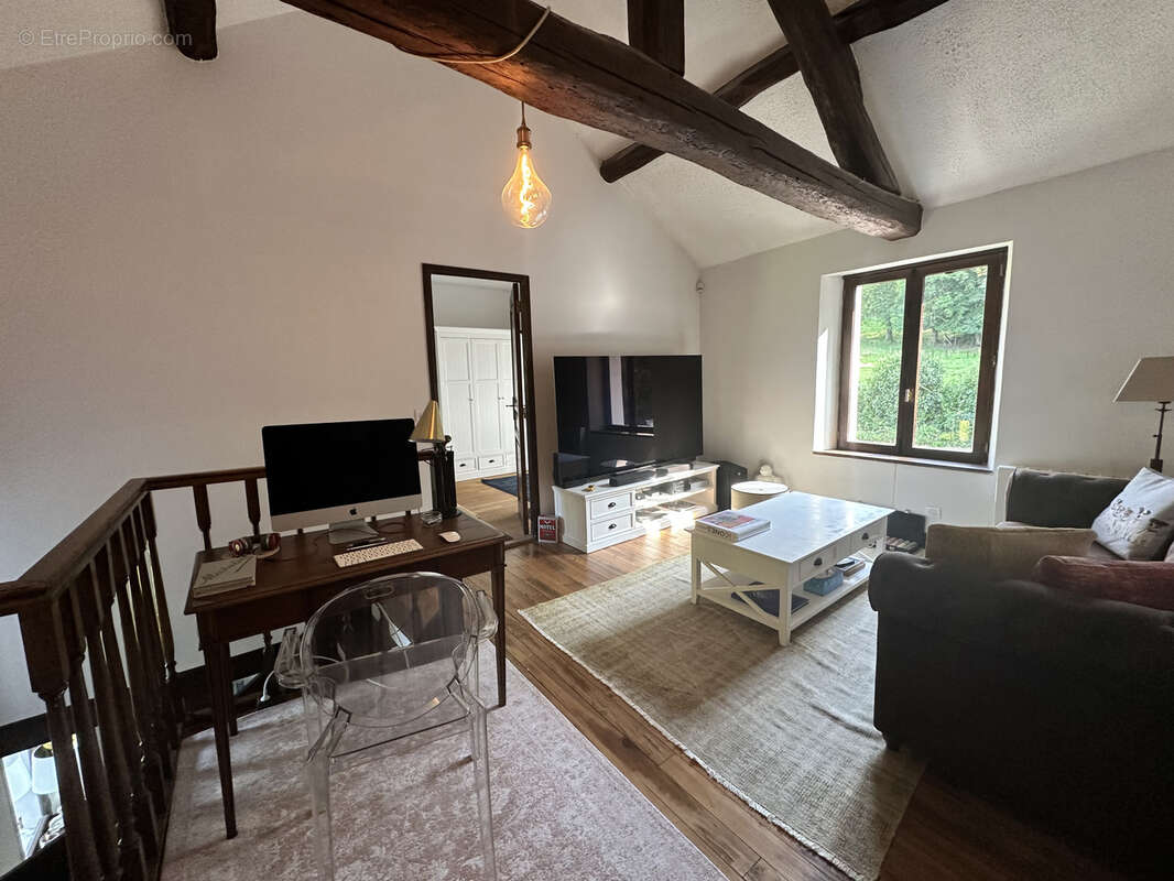 Maison à MILON-LA-CHAPELLE