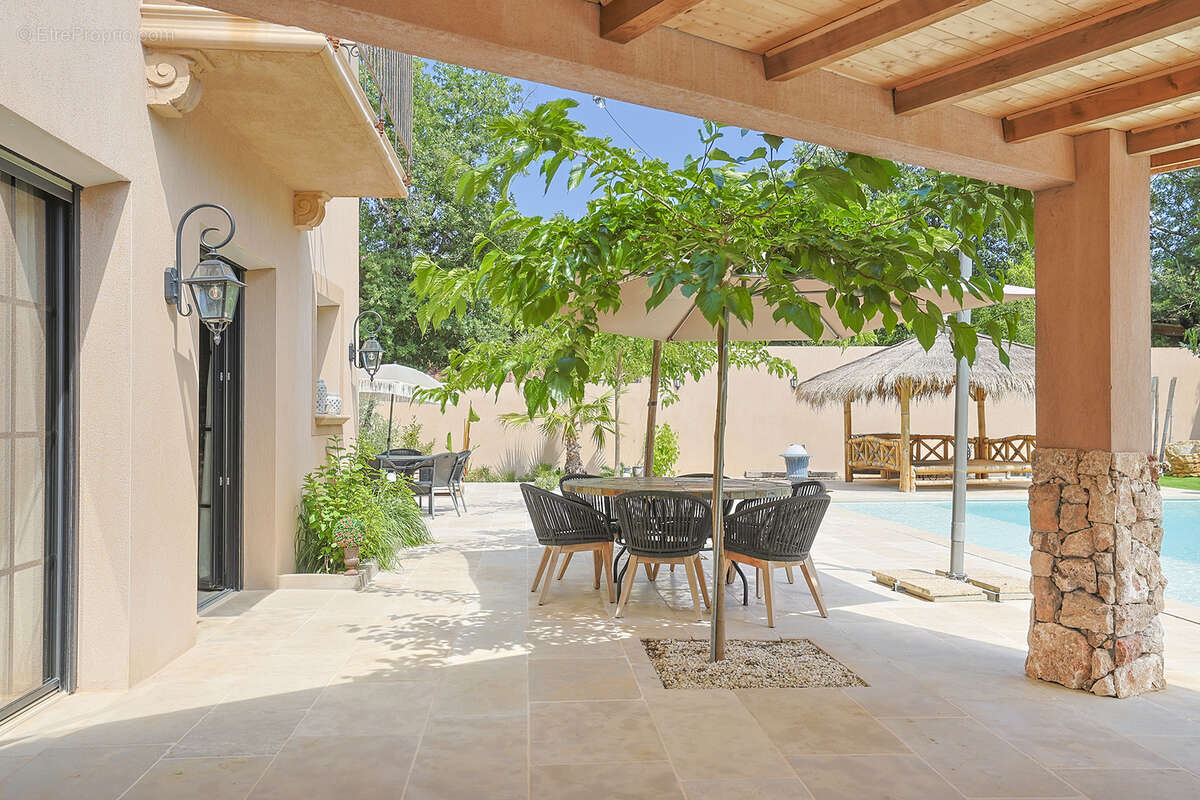 Maison à SOLLIES-TOUCAS