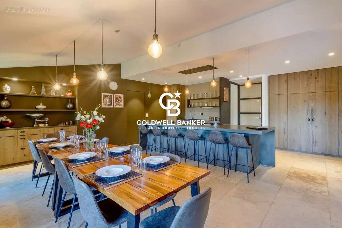 Maison à LA GARDE-FREINET