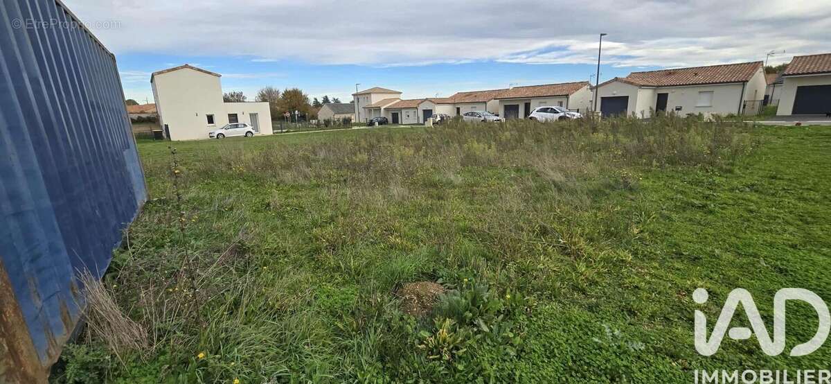 Photo 7 - Terrain à LIGUGE