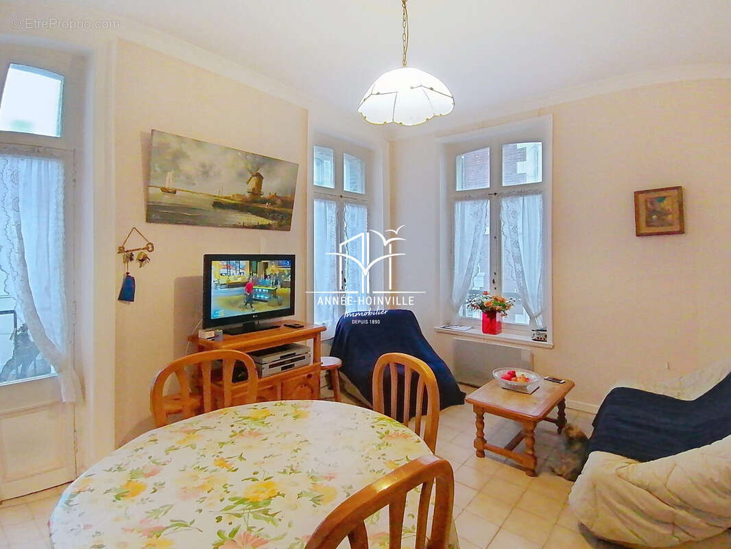 Appartement à TROUVILLE-SUR-MER