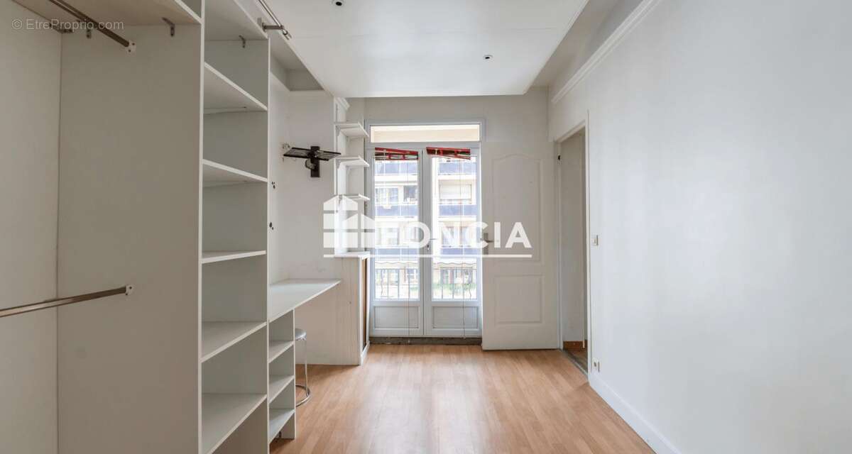 Appartement à PARIS-19E