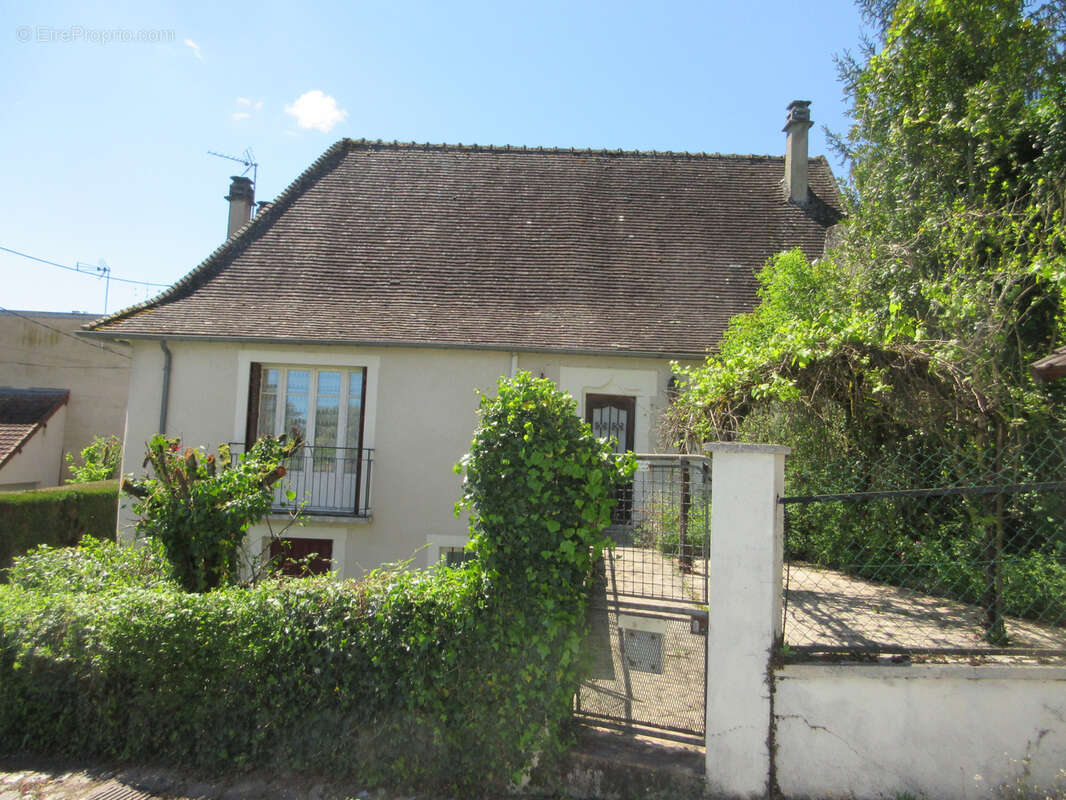 Maison à SAINT-GAULTIER