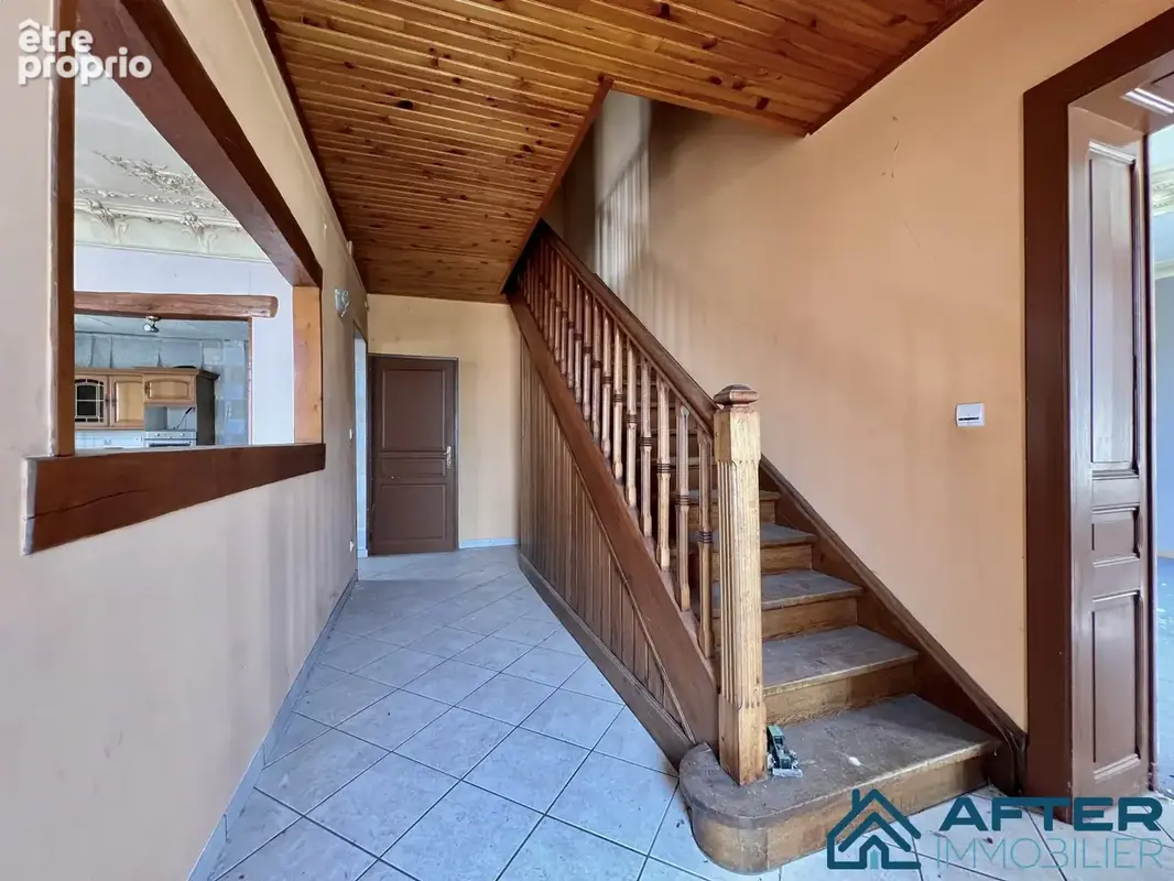 Maison 140 m² à Parux  - photo 8