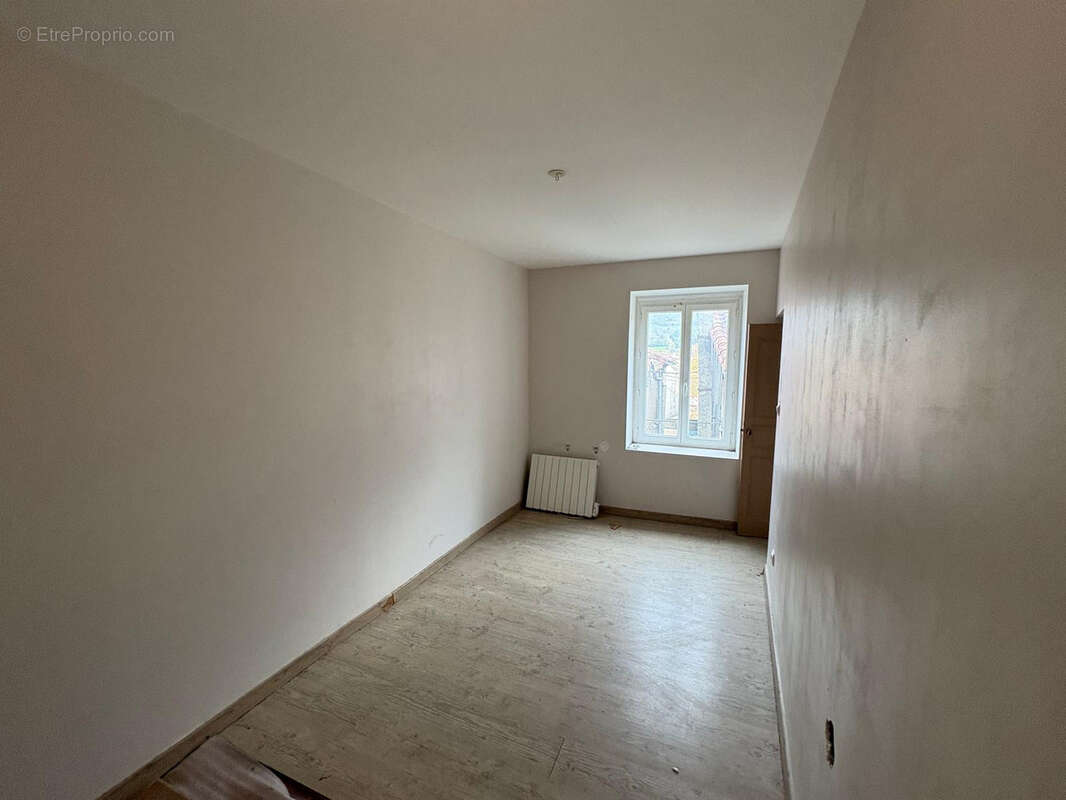 Appartement à SAINT-AMANS-SOULT