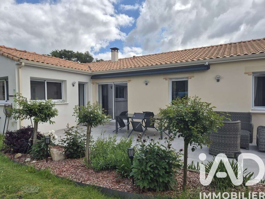 Maison 121 m² à Cheix-En-Retz  - photo 4