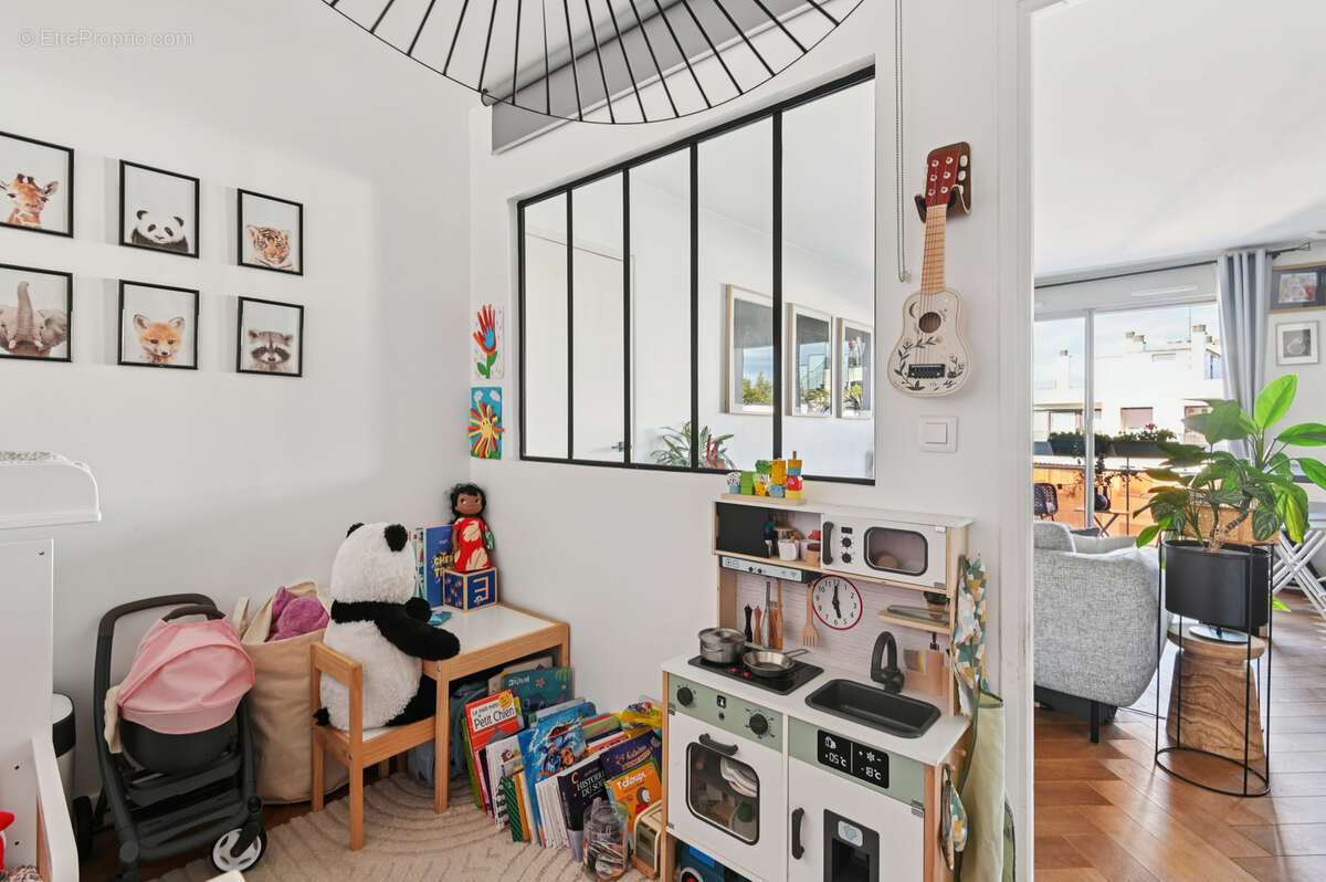 Appartement à PARIS-18E