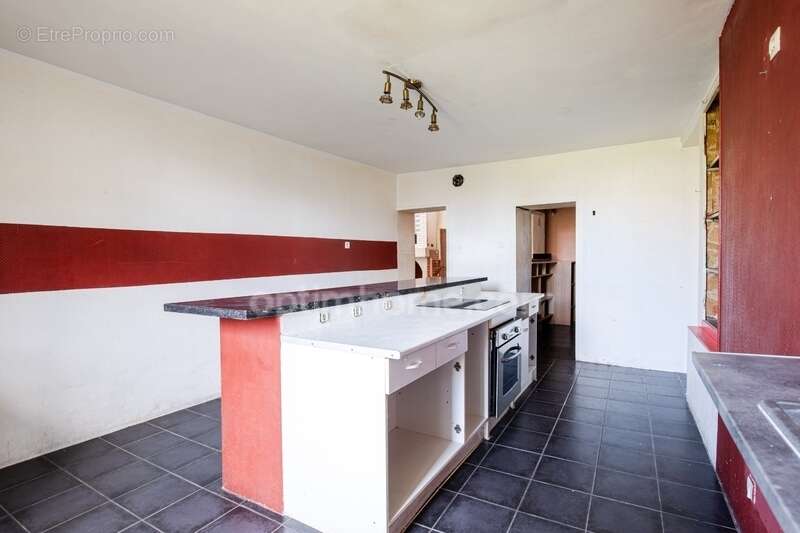 Une maison de caractère à réinventer - photo 9