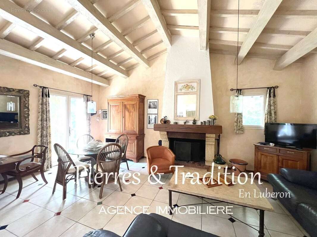 Maison à ROUSSILLON